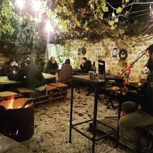 Kuyu Beergarden Hostel Antalya Bagian luar foto