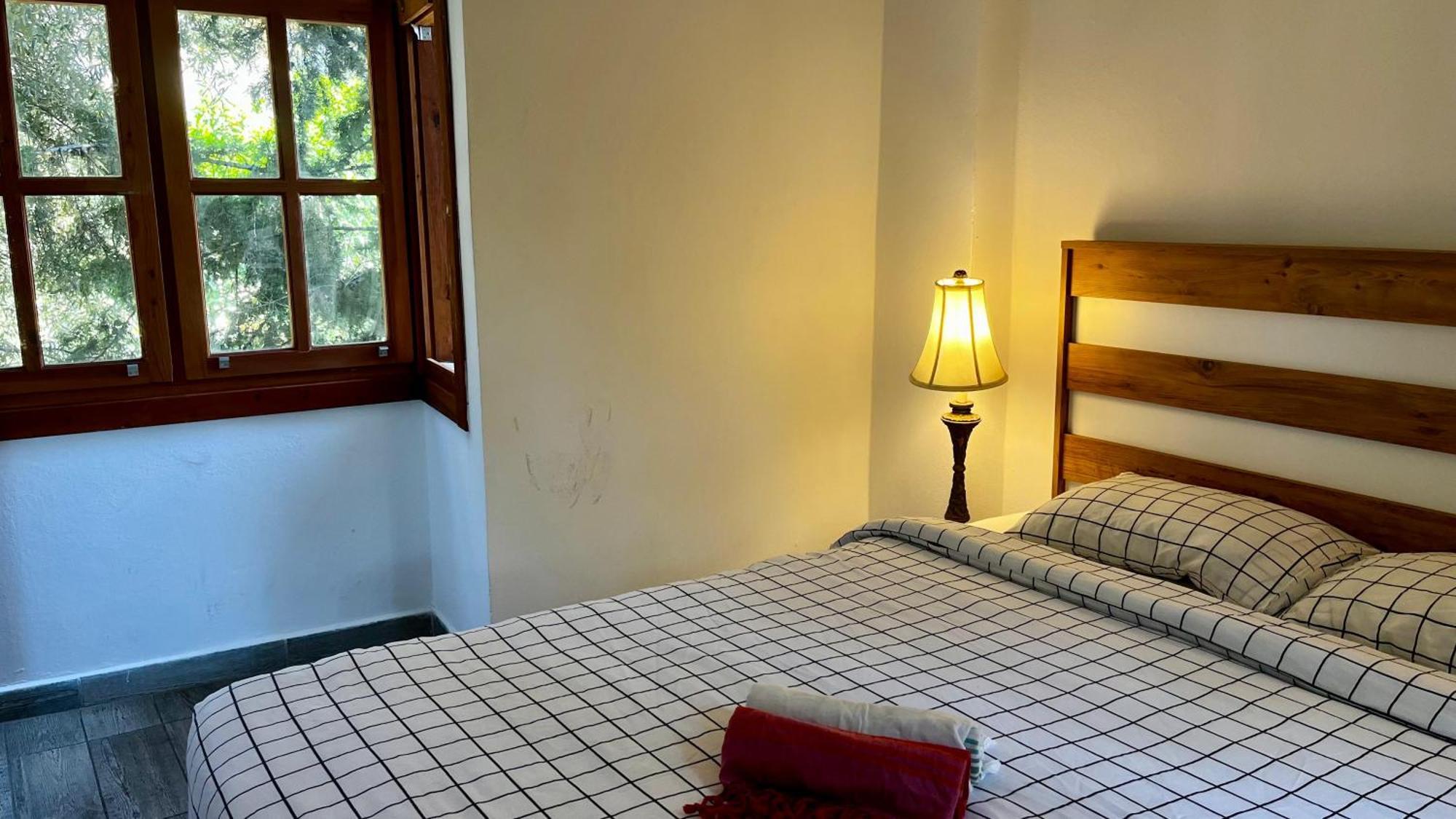 Kuyu Beergarden Hostel Antalya Bagian luar foto